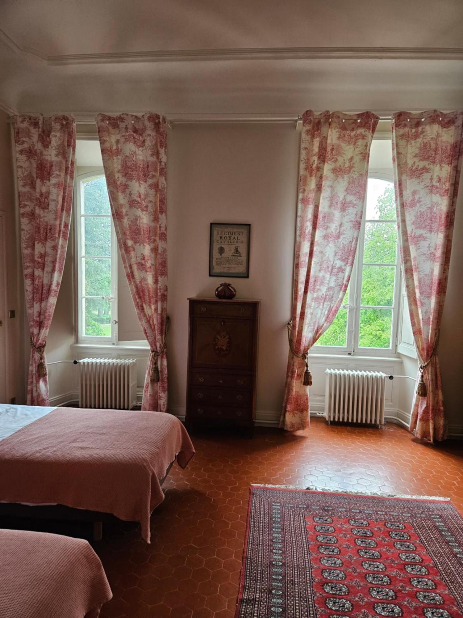 Chateau de Bournet Grospierres Extérieur photo